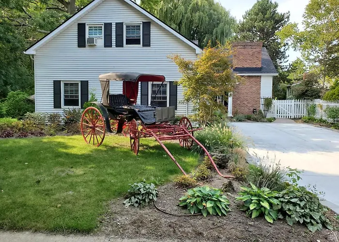 Upper Canada Coach House